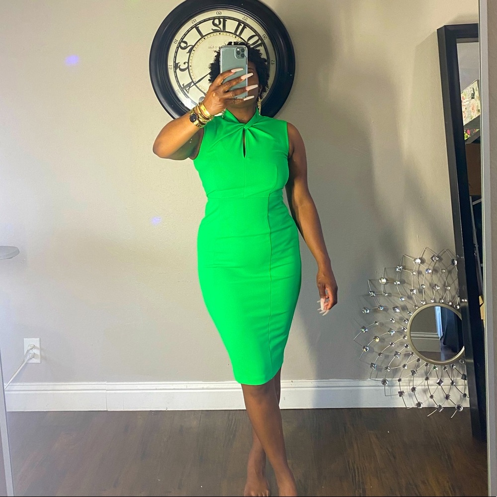 Super stretchy size 4 Apple Green knee length
